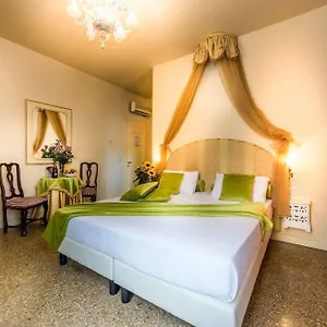 https://alloggi-acquavita.hotelinveneto.com